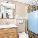 Torreblanca Close To شقة