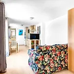 Torreblanca Close To Апартаменти *